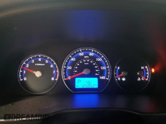 ✅ 2011 Hyundai Santa Fe Limited • VIN: 5XYZHDAG2BG016457 • Lot: 86369724. Listed on Copart with 125,852 mi. Free auction sales archive from the USA and detailed vehicle history report at DreamBid. Image 9.