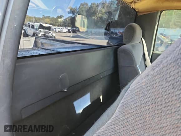 2000 GMC Sierra 1500 SLE с VIN 1GTEC14T3YZ180119, выставлен на аукционе Copart как лот 86122935 с пробегом 309 036 миль миль и Списание • Salvage title. История ставок и продаж доступна на DreamBid. Изображение 10.