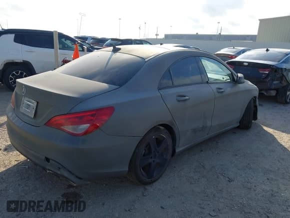 ✅ 2019 Mercedes-Benz CLA 250 • VIN: WDDSJ4EB4KN698650 • Lot: 43721008. Wystawiony na IAAI z przebiegiem 153 661 mil. Bezpłatny archiwum sprzedaży aukcyjnych z USA i szczegółowy raport historii pojazdu na DreamBid. Zdjęcie 4.