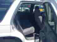 2001 Chevrolet Blazer LT z VIN 1GNDT13W512231147, wystawiony jako IAAI lot #42691365 z przebiegiem 174 171 mil mil oraz . Historia ofert i sprzedaży dostępna na DreamBid. Obrazek 8.