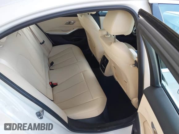 ✅ 2020 BMW 3 Series 330i xDrive • VIN: 3MW5R7J02L8B03933 • Lot: 42759893. Listed on IAAI with 57,236 mi. Free auction sales archive from the USA and detailed vehicle history report at DreamBid. Image 8.
