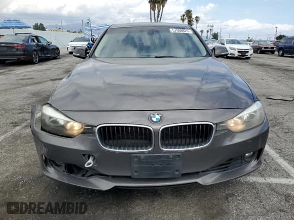 ✅ 2013 BMW 3 Series 328i • VIN: WBA3C1C5XDF435898 • Lot: 57098825. Listed on Copart with 165,781 mi. Free auction sales archive from the USA and detailed vehicle history report at DreamBid. Image 5.