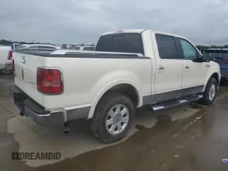 ✅ 2007 Lincoln Mark LT • VIN: 5LTPW18597FJ11217 • Lot: 75006194. Wystawiony na Copart z przebiegiem Nie podano. Bezpłatny archiwum sprzedaży aukcyjnych z USA i szczegółowy raport historii pojazdu na DreamBid. Zdjęcie 3.