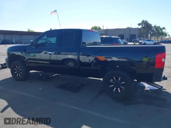 ✅ 2010 Chevrolet Silverado 1500 LS • VIN: 1GCSCREA2AZ187079 • Lot: 43368794. Listed on IAAI with 128,476 mi. Free auction sales archive from the USA and detailed vehicle history report at DreamBid. Image 15.