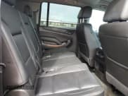 ✅ 2018 Chevrolet Suburban Premier • VIN: 1GNSCJKCXJR216018 • Lot: 70625235. Wystawiony na Copart z przebiegiem 237 386 mil. Bezpłatny archiwum sprzedaży aukcyjnych z USA i szczegółowy raport historii pojazdu na DreamBid. Zdjęcie 11.