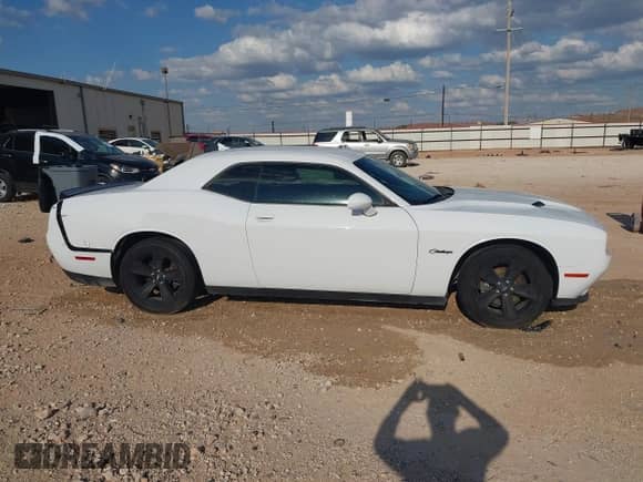 2015 Dodge Challenger SXT with VIN 2C3CDZAG9FH912796, listed as a IAAI auction lot 43398042 with 102,729 mi miles and . Bid and sale history available at DreamBid. Image 13.