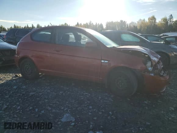 ✅ 2010 Hyundai Accent L • VIN: KMHCN3BC6AU183465 • Lot: 80851775. Listed on Copart with 221,565 mi. Free auction sales archive from the USA and detailed vehicle history report at DreamBid. Image 4.