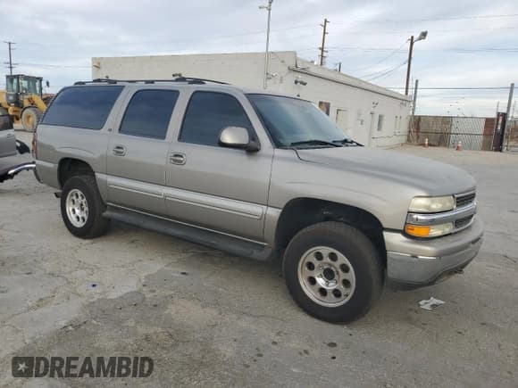✅ 2002 Chevrolet Suburban LS • VIN: 1GNEC16T92J196173 • Lot: 85029784. Wystawiony na Copart z przebiegiem 119 911 mil. Bezpłatny archiwum sprzedaży aukcyjnych z USA i szczegółowy raport historii pojazdu na DreamBid. Zdjęcie 4.