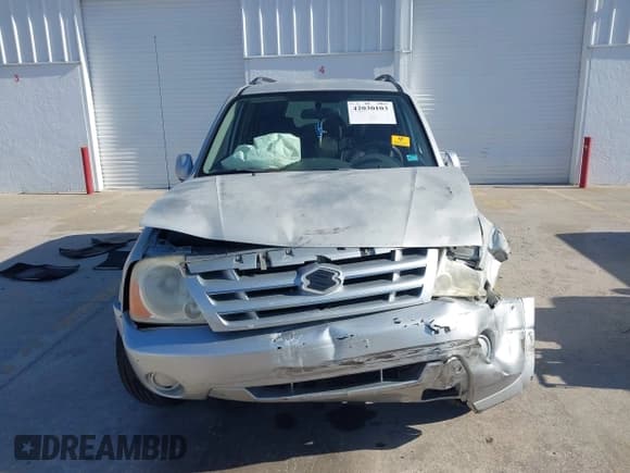 ✅ 2004 Suzuki XL7 LX • VIN: JS3TY92V744109459 • Lot: 42030103. Listed on IAAI with 170,132 mi. Free auction sales archive from the USA and detailed vehicle history report at DreamBid. Image 13.