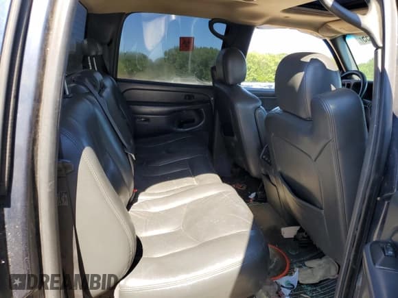 ✅ 2006 Chevrolet Silverado 2500HD Work Truck • VIN: 1GCHC23U16F145638 • Лот: 56349655. Опубликован ранее на Copart с пробегом Не указан. Бесплатный доступ к архиву аукционных продаж из США и подробный отчёт об истории автомобиля на DreamBid. Изображение 10.