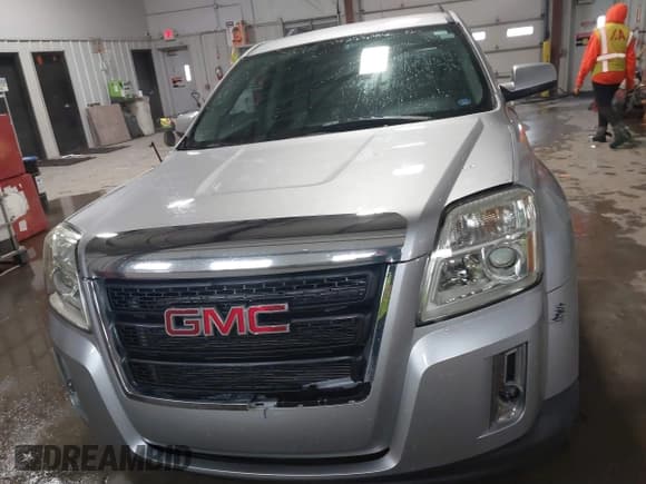 ✅ 2010 GMC Terrain SLE-2 • VIN: 2CTFLEEW0A6391742 • Lot: 41607448. Wystawiony na IAAI z przebiegiem 181 922 mil. Bezpłatny archiwum sprzedaży aukcyjnych z USA i szczegółowy raport historii pojazdu na DreamBid. Zdjęcie 12.
