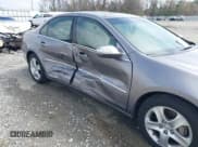 ✅ 2005 Acura RL • VIN: JH4KB16525C006978 • Lot: 41800979. Wystawiony na IAAI z przebiegiem 213 501 mil. Bezpłatny archiwum sprzedaży aukcyjnych z USA i szczegółowy raport historii pojazdu na DreamBid. Zdjęcie 6.