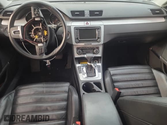 ✅ 2009 Volkswagen CC 4Motion • VIN: WVWGU73C29E548552 • Lot: 38075104. Wystawiony na Copart z przebiegiem 123 781 mil. Bezpłatny archiwum sprzedaży aukcyjnych z USA i szczegółowy raport historii pojazdu na DreamBid. Zdjęcie 8.