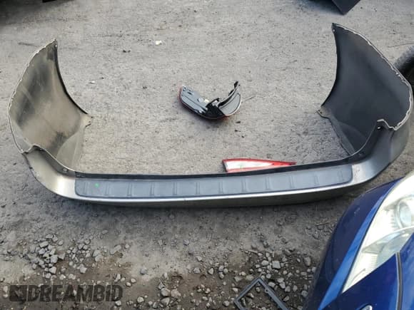 ✅ 2015 Toyota Sienna LE • VIN: 5TDKK3DC7FS649616 • Lot: 85141355. Listed on Copart with 122,339 mi. Free auction sales archive from the USA and detailed vehicle history report at DreamBid. Image 12.