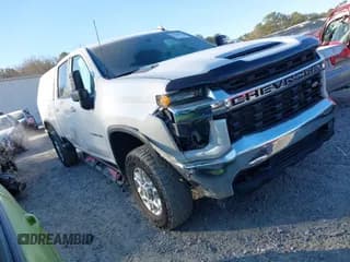 ✅ 2021 Chevrolet Silverado 2500HD LT • VIN: 1GC1YNEY0MF261222 • Лот: 41396055. Опубликован ранее на IAAI с пробегом 138 370 миль. Бесплатный доступ к архиву аукционных продаж из США и подробный отчёт об истории автомобиля на DreamBid. Изображение 1.