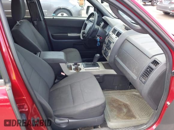 ✅ 2011 Ford Escape XLT • VIN: 1FMCU9D76BKB84604 • Лот: 42485224. Опубликован ранее на IAAI с пробегом 152 501 миль. Бесплатный доступ к архиву аукционных продаж из США и подробный отчёт об истории автомобиля на DreamBid. Изображение 5.