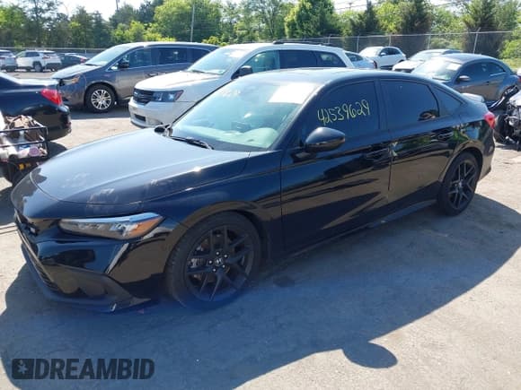 ✅ 2024 Honda Civic Si • VIN: 2HGFE1E53RH472337 • Lot: 42539629. Wystawiony na IAAI z przebiegiem 12 883 mil. Bezpłatny archiwum sprzedaży aukcyjnych z USA i szczegółowy raport historii pojazdu na DreamBid. Zdjęcie 17.