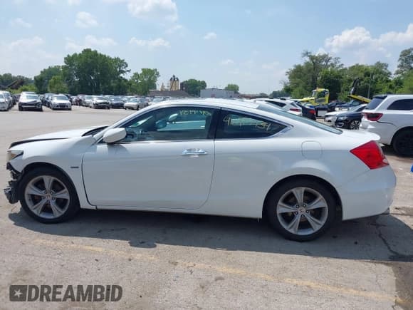 ✅ 2011 Honda Accord EX-L • VIN: 1HGCS2B83BA000837 • Лот: 42974934. Опубликован ранее на IAAI с пробегом 137 437 миль. Бесплатный доступ к архиву аукционных продаж из США и подробный отчёт об истории автомобиля на DreamBid. Изображение 15.