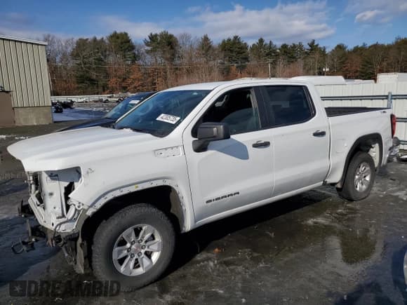 ✅ 2023 GMC Sierra 1500 Pro • VIN: 1GTUUAED5PZ102651 • Lot: 42305735. Wystawiony na Copart z przebiegiem 45 316 mil. Bezpłatny archiwum sprzedaży aukcyjnych z USA i szczegółowy raport historii pojazdu na DreamBid. Zdjęcie 1.