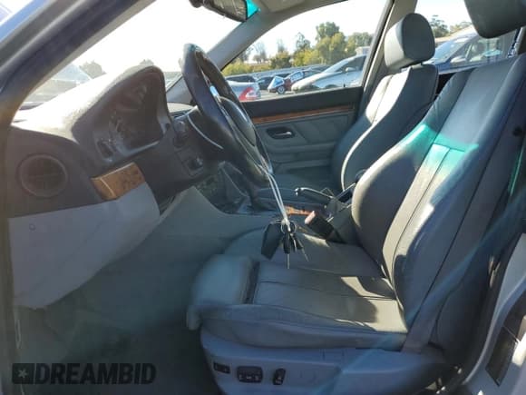 ✅ 2003 BMW 5 Series 525i • VIN: WBADT43463G029431 • Lot: 82697965. Wystawiony na Copart z przebiegiem 160 421 mil. Bezpłatny archiwum sprzedaży aukcyjnych z USA i szczegółowy raport historii pojazdu na DreamBid. Zdjęcie 7.