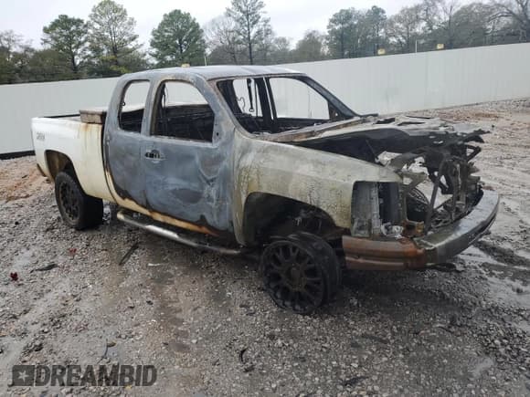 ✅ 2007 Chevrolet Silverado 2500HD Work Truck • VIN: 1GCHK29K07E589027 • Лот: 45010424. Опубликован ранее на Copart с пробегом Не указан. Бесплатный доступ к архиву аукционных продаж из США и подробный отчёт об истории автомобиля на DreamBid. Изображение 4.