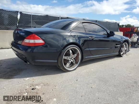 ✅ 2011 Mercedes-Benz SL 550 • VIN: WDBSK7BA2BF164401 • Lot: 71002625. Listed on Copart with 138,092 mi. Free auction sales archive from the USA and detailed vehicle history report at DreamBid. Image 3.