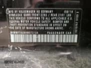 ✅ 2017 Volkswagen Golf R • VIN: WVWWF7AU8HW072124 • Lot: 46450095. Wystawiony na Copart z przebiegiem 86 037 mil. Bezpłatny archiwum sprzedaży aukcyjnych z USA i szczegółowy raport historii pojazdu na DreamBid. Zdjęcie 13.