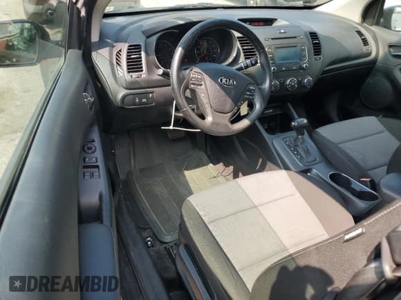 ✅ 2016 Kia Forte EX • VIN: KNAFX6A8XG5606882 • Lot: 68116735. Listed on Copart with 54,383 mi. Free auction sales archive from the USA and detailed vehicle history report at DreamBid. Image 8.