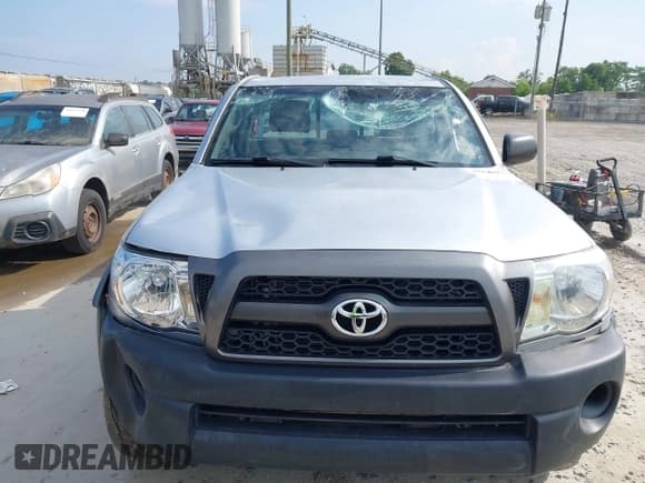 ✅ 2011 Toyota Tacoma • VIN: 5TFPX4EN5BX002830 • Lot: 42688913. Listed on IAAI with 229,264 mi. Free auction sales archive from the USA and detailed vehicle history report at DreamBid. Image 12.