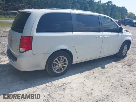 ✅ 2020 Dodge Grand Caravan SXT • VIN: 2C4RDGCG9LR161289 • Лот: 43004770. Опубликован ранее на IAAI с пробегом 114 649 миль. Бесплатный доступ к архиву аукционных продаж из США и подробный отчёт об истории автомобиля на DreamBid. Изображение 4.