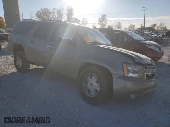 ✅ 2007 Chevrolet Suburban LTZ • VIN: 3GNFK16347G308507 • Лот: 90425615. Опубликован ранее на Copart с пробегом Не указан. Бесплатный доступ к архиву аукционных продаж из США и подробный отчёт об истории автомобиля на DreamBid. Изображение 4.