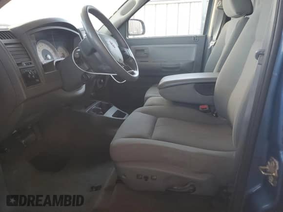 2006 Dodge Dakota SLT с VIN 1D7HW48N16S704445, выставлен на аукционе Copart как лот 73714614 с пробегом 128 585 миль миль и Чистый • Clean title. История ставок и продаж доступна на DreamBid. Изображение 7.