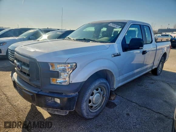 ✅ 2015 Ford F-150 XL • VIN: 1FTEX1CFXFKE90046 • Lot: 94233925. Listed on Copart with 187,789 mi. Free auction sales archive from the USA and detailed vehicle history report at DreamBid. Image 1.
