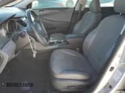 ✅ 2013 Hyundai Sonata SE • VIN: 5NPEC4AC1DH724107 • Lot: 77069404. Listed on Copart with 92,245 mi. Free auction sales archive from the USA and detailed vehicle history report at DreamBid. Image 7.