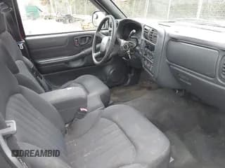 ✅ 2003 Chevrolet S-10 LS • VIN: 1GCCS14H538267556 • Лот: 41940945. Опубликован ранее на IAAI с пробегом 134 696 миль. Бесплатный доступ к архиву аукционных продаж из США и подробный отчёт об истории автомобиля на DreamBid. Изображение 5.