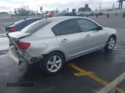 ✅ 2005 Mazda 3 i • VIN: JM1BK12F051287528 • Lot: 40715951. Wystawiony na IAAI z przebiegiem 224 958 mil. Bezpłatny archiwum sprzedaży aukcyjnych z USA i szczegółowy raport historii pojazdu na DreamBid. Zdjęcie 4.