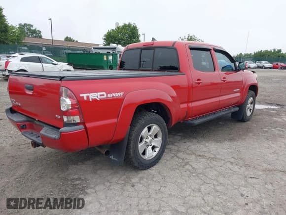 ✅ 2014 Toyota Tacoma • VIN: 3TMMU4FN2EM070457 • Lot: 42498840. Listed on IAAI with 129,060 mi. Free auction sales archive from the USA and detailed vehicle history report at DreamBid. Image 4.