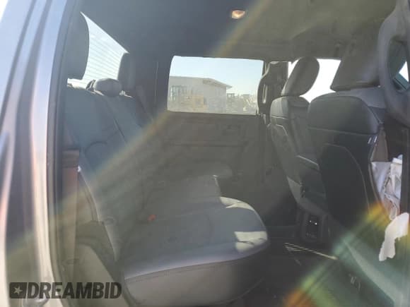 ✅ 2021 Ram 3500 Tradesman • VIN: 3C63R3GJ8MG665725 • Lot: 78316604. Wystawiony na Copart z przebiegiem 27 004 mil. Bezpłatny archiwum sprzedaży aukcyjnych z USA i szczegółowy raport historii pojazdu na DreamBid. Zdjęcie 10.