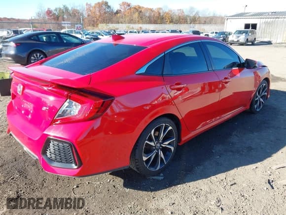 ✅ 2018 Honda Civic Si • VIN: 2HGFC1E57JH707056 • Lot: 43709785. Wystawiony na IAAI z przebiegiem 136 606 mil. Bezpłatny archiwum sprzedaży aukcyjnych z USA i szczegółowy raport historii pojazdu na DreamBid. Zdjęcie 4.