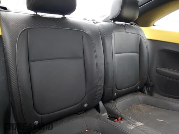 ✅ 2014 Volkswagen Beetle 2.0L TDI • VIN: 3VWJL7AT0EM609099 • Лот: 76802164. Опубликован ранее на Copart с пробегом Не указан. Бесплатный доступ к архиву аукционных продаж из США и подробный отчёт об истории автомобиля на DreamBid. Изображение 10.