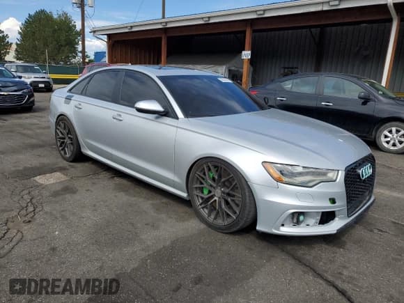 ✅ 2013 Audi S6 Prestige • VIN: WAUJ2BFC9DN108344 • Lot: 80636555. Listed on Copart with 124,476 mi. Free auction sales archive from the USA and detailed vehicle history report at DreamBid. Image 4.
