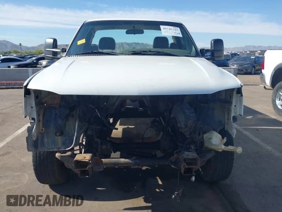 ✅ 2004 GMC Sierra 2500 SL • VIN: 1GDHC24U54E244508 • Lot: 42110629. Wystawiony na IAAI z przebiegiem Nie podano. Bezpłatny archiwum sprzedaży aukcyjnych z USA i szczegółowy raport historii pojazdu na DreamBid. Zdjęcie 12.