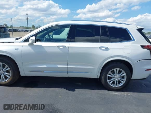 ✅ 2024 Cadillac XT6 AWD Luxury • VIN: 1GYKPBR4XRZ742186 • Lot: 42265469. Listed on IAAI with 16,688 mi. Free auction sales archive from the USA and detailed vehicle history report at DreamBid. Image 14.