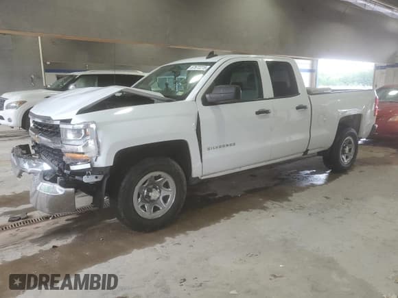 ✅ 2018 Chevrolet Silverado 1500 LS • VIN: 1GCRCNEC3JZ293680 • Лот: 67672215. Опубликован ранее на Copart с пробегом 130 753 миль. Бесплатный доступ к архиву аукционных продаж из США и подробный отчёт об истории автомобиля на DreamBid. Изображение 1.