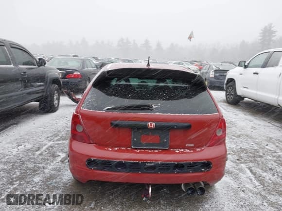 ✅ 2002 Honda Civic Si • VIN: SHHEP33592U306949 • Lot: 43808996. Listed on IAAI with Not provided. Free auction sales archive from the USA and detailed vehicle history report at DreamBid. Image 17.