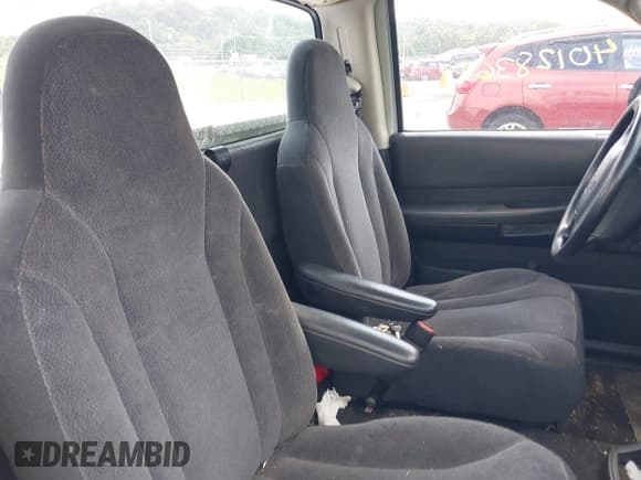 ✅ 2004 Dodge Dakota • VIN: 1D7FL16K04S554963 • Lot: 40128365. Wystawiony na IAAI z przebiegiem 72 818 mil. Bezpłatny archiwum sprzedaży aukcyjnych z USA i szczegółowy raport historii pojazdu na DreamBid. Zdjęcie 8.