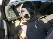 ✅ 2005 Chevrolet Silverado 1500 Work Truck • VIN: 1GCEC14X95Z185386 • Лот: 70801324. Опубликован ранее на Copart с пробегом 112 357 миль. Бесплатный доступ к архиву аукционных продаж из США и подробный отчёт об истории автомобиля на DreamBid. Изображение 8.