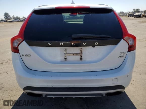 ✅ 2018 Volvo V60 • VIN: YV440MWK2J2056414 • Lot: 70666543. Wystawiony na Copart z przebiegiem 74 213 mil. Bezpłatny archiwum sprzedaży aukcyjnych z USA i szczegółowy raport historii pojazdu na DreamBid. Zdjęcie 6.