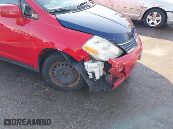 ✅ 2009 Nissan Versa S • VIN: 3N1BC13E59L466250 • Лот: 43641541. Опубликован ранее на IAAI с пробегом 120 201 миль. Бесплатный доступ к архиву аукционных продаж из США и подробный отчёт об истории автомобиля на DreamBid. Изображение 6.