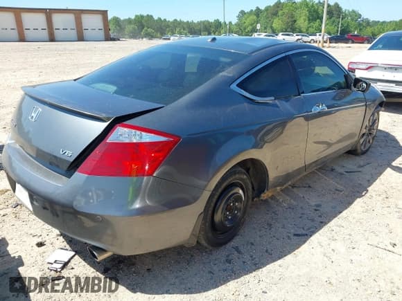 ✅ 2010 Honda Accord EX-L • VIN: 1HGCS2B81AA000284 • Lot: 42539374. Listed on IAAI with 211,009 mi. Free auction sales archive from the USA and detailed vehicle history report at DreamBid. Image 4.